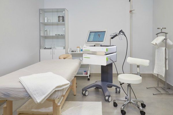 Несколько медучреждений округа исключили из госпрограммы