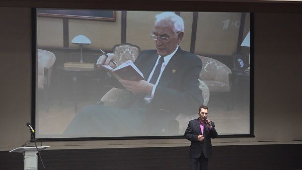 В ДК «Победы» поселка Удельная прошел вечер памяти Василия Ланового .