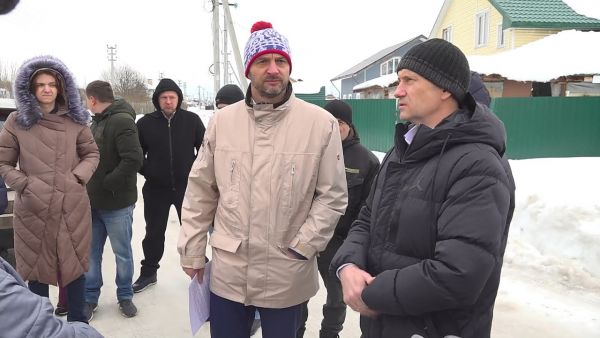 Виктор Неволин провел встречу в селе Кривцы МКУ «ТУ «Софьинское».