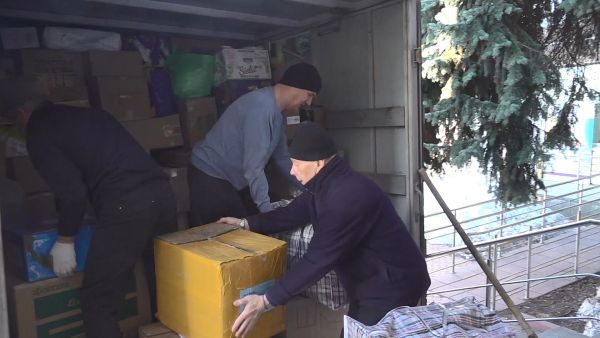 В Раменском продолжается отправка гуманитарной помощи жителям Донбасса.