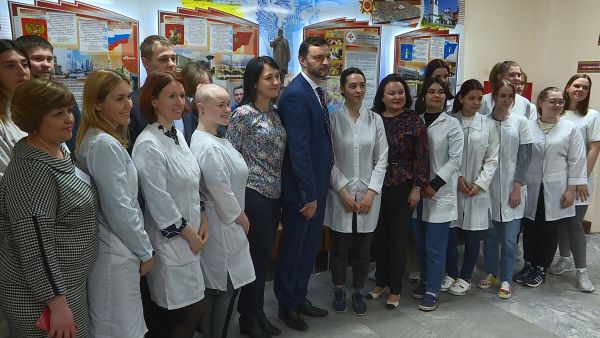 Глава Раменского г.о Виктор Неволин провел встречу со студенческим активом медицинского колледжа.