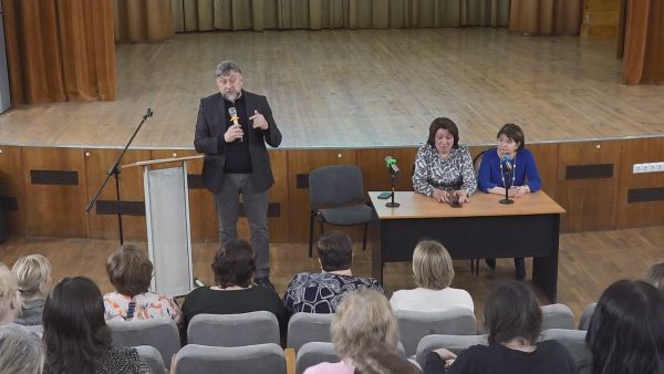 21 марта депутат Московской областной Думы Олег Жолобов в рамках проекта «Новая школа».