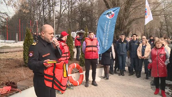 Осторожно, тонкий лед!- акция, проводимая ежегодно Всероссийским обществом спасания на водах.