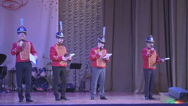 Для милых дам в преддверие 8 марта прошел концерт в ДК «Сатурн».