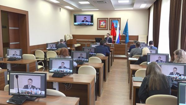 Губернатор Московской области провел ВКС с руководящим составом региона и главами округов.