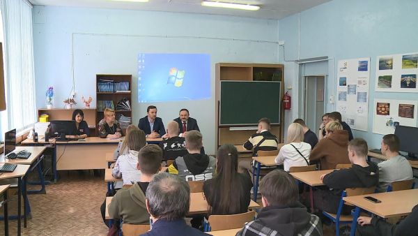 Молодые, активные  студенты Раменского дорожно-строительного техникума встретились с главой округа.