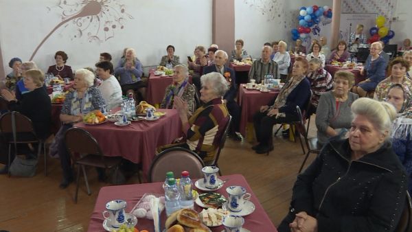 В ДК «Строитель» ТУ «Гжельское» прошла встреча тружеников тыла и бывших узников концентрационных лагерей.