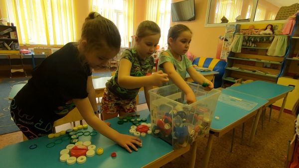 В Раменском дошкольном учреждении №20 «добрые крышечки» собирают в 9 группах.