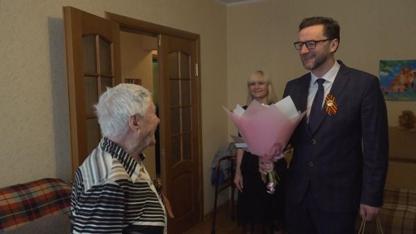 Когда началась Великая Отечественная война Нине Александровне Барышниковой было 17 лет.