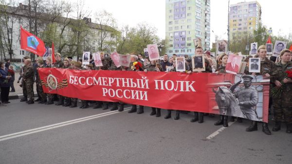 Колонны шествия «Бессмертный полк» формировались с утра на площади Молодежи города Раменское.