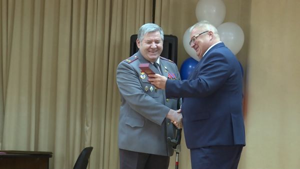 Ветеранов ВОВ ОВД с Днем Победы поздравили в МВД России «Раменское».