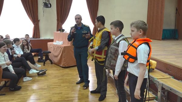 В рамках районной акции «Внимание дети» сотрудники ОНД И ПР проводят встречи со школьниками.