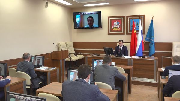 Виктор Неволин 30 мая провел очередное оперативное совещание с заместителями .