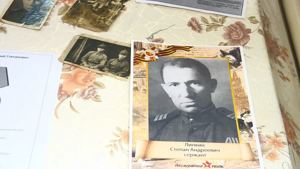 Липкин Анатолий Степанович и его супруга Лидия Васильевна из деревни Глебово — участники акции «Дом героя».