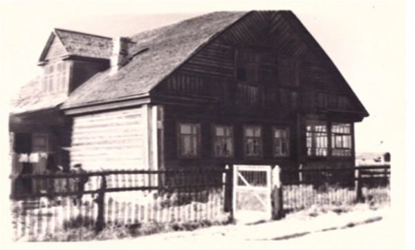 Дом героя, Родники.