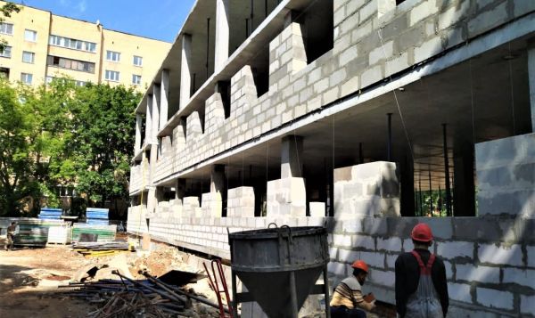В Удельной продолжаются работы по реконструкции поликлиники.