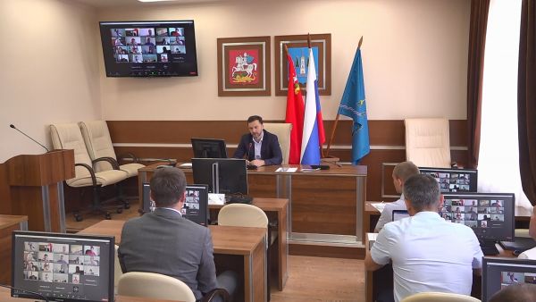 Губернатор Подмосковья Андрей Воробьев провел еженедельное совещание с главами округов.