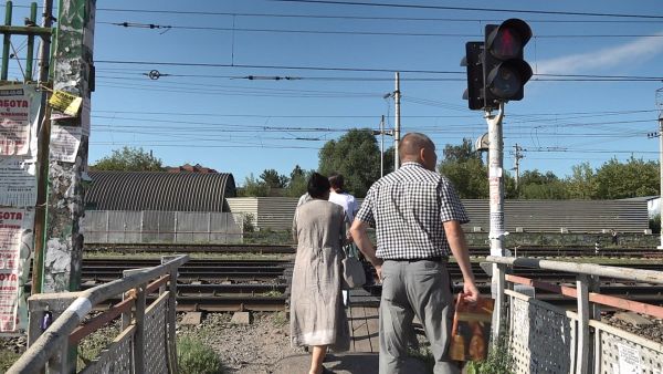 Рейды по безопасности на железнодорожных путях в Раменском городском округе продолжаются.