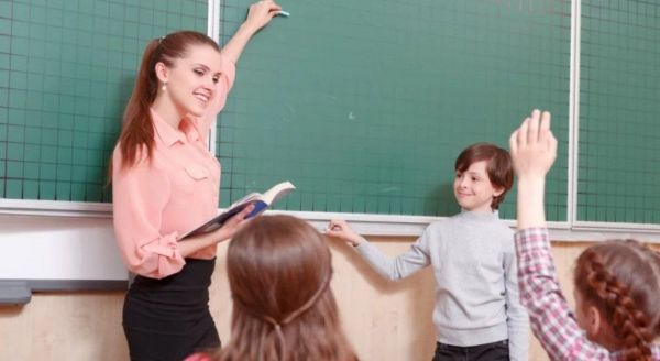 Учителей Подмосковья приглашают принять участие в отборе участников для нового шоу «Классная тема».