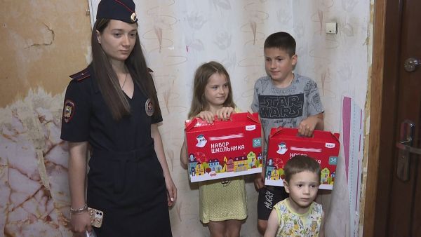 Рейд по семьям оказавшимся в сложной жизненной ситуации.