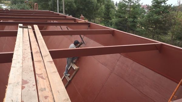 В поселке Речицкого фарфорового завода проводится ремонт очистных сооружений.