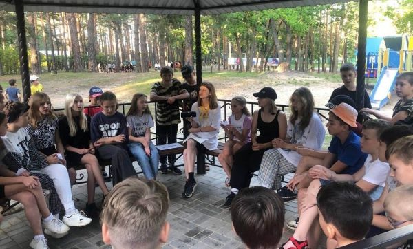 Более 240 тысяч детей отдохнули за три смены в летних лагерях Подмосковья.