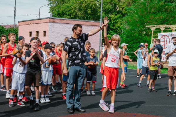 На озере Пионер прошли спортивные состязания в честь Дня физкультурника