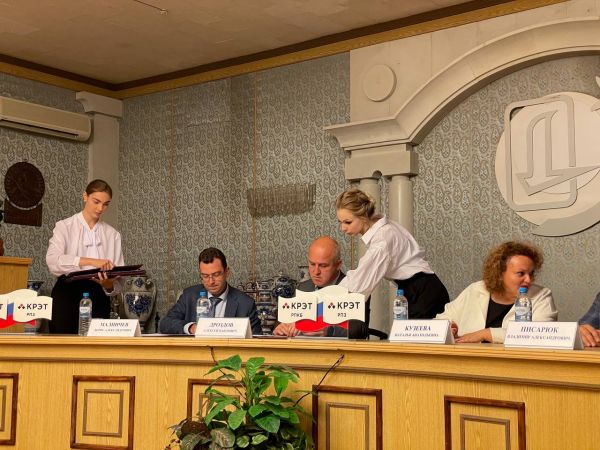 Раменский колледж подписал соглашение о партнерстве с предприятиями Раменского округа