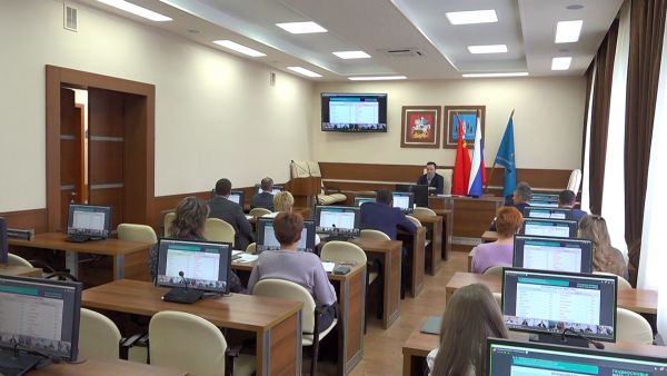 Губернатор Московской области провел ВКС с руководящим составом региона и главами округов.