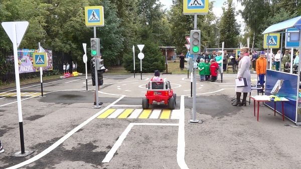 Урок-игра по правилам дорожного движения.