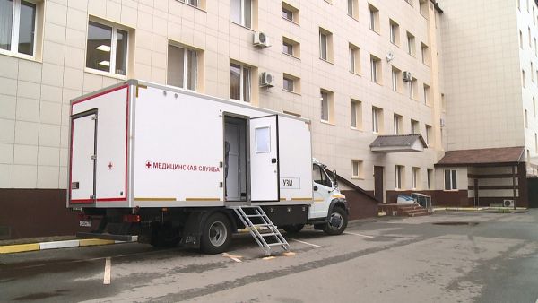 Десант онкологов Подмосковья проводит скрининги для сотрудников предприятий.