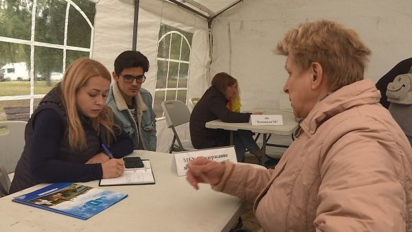 Школа ЖКХ прошла 15 сентября на улице Левашова у дома 27.