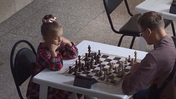 Шах и мат! В ДК «Сатурн» прошел шахматный турнир «Энергия поколений»