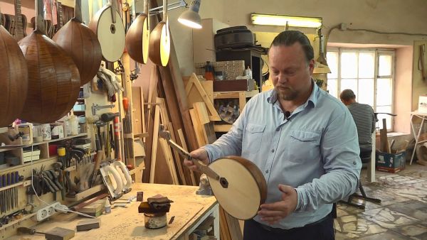 Импортозамещение и струнные музыкальные инструменты.