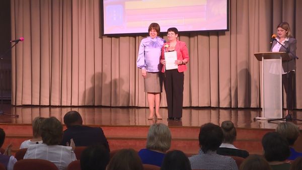 Церемония чествования лучших учителей и воспитателей Раменского г.о. на днях состоялась в актовом зале школы №21.