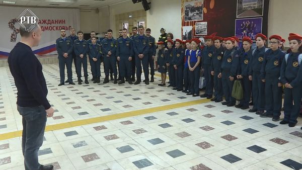 Тематическая выставка в ДК им. Воровского, посвященная 90-й годовщине Гражданской обороны России.