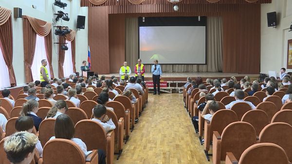 В школе №22 прошел мастер-класс по изготовлению световозвращающих элементов.