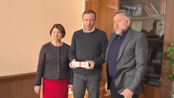 В территориальное управление «Новохаритоновское» приехал депутат МО Думы Олег Жолобов.