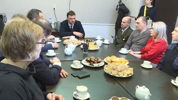 В день Героев России, за столом в тесном кругу с Главой округа встретились герои нашего Отечества.