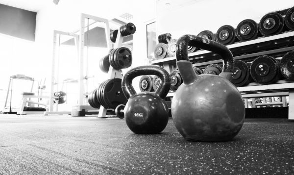 5 декабря в Молодежном центре «Юность» в п. Электроизолятор состоялось личное первенство по силовым видам спорта.