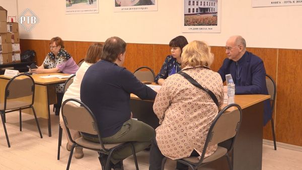 Очередное выездное заседание администрации состоялось в поселке Быково.