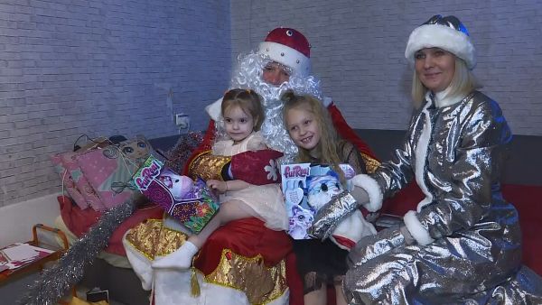 В Раменское из Великого Устюга приехал Дедушка Мороз и Снегурочка.