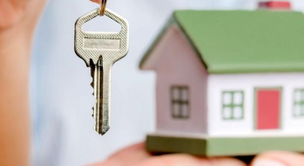 Около тысячи детей-сирот будут обеспечены жильем в этом году.