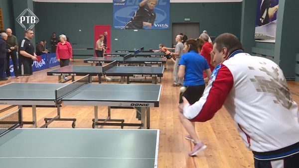 21 команда приняла участие в турнире по настольному теннису, который прошел в спортивной школе «Авангард».