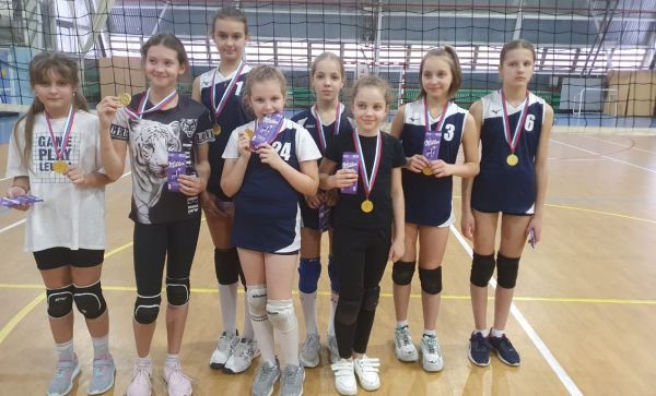Команда из Раменского заняла первое место в турнире по волейболу.