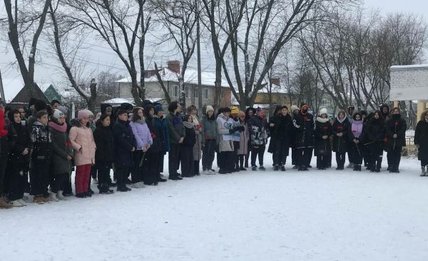 9 декабря на территории Рыболовской школы прошёл митинг, посвящённый Дню Героев Отечества.