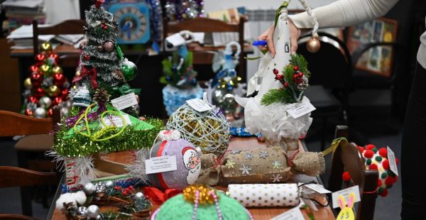 Близится к завершению традиционный конкурс ёлочной игрушки.