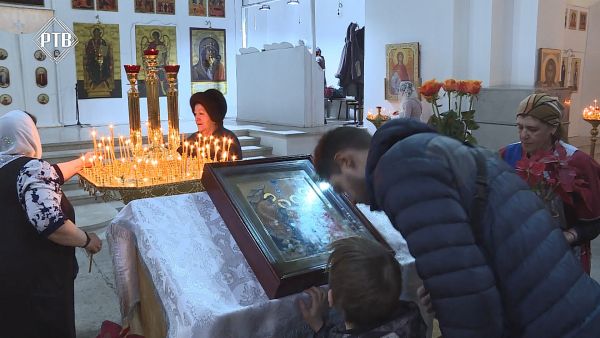 Крещение Господне, или Богоявление, православные христиане празднуют 19 января.