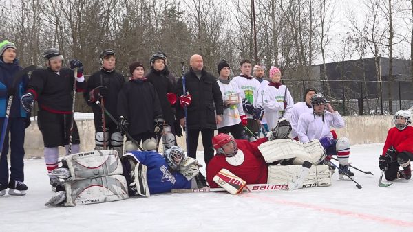 Праздник хоккея прошел в поселке Ильинский.
