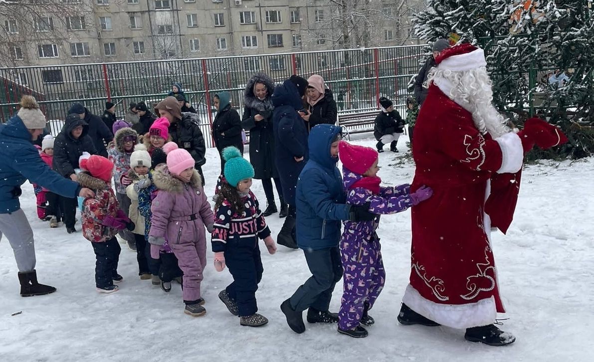 3 января — отличный день, чтобы выйти из дома и поднять настроение в веселых конкурсах и хороводах.